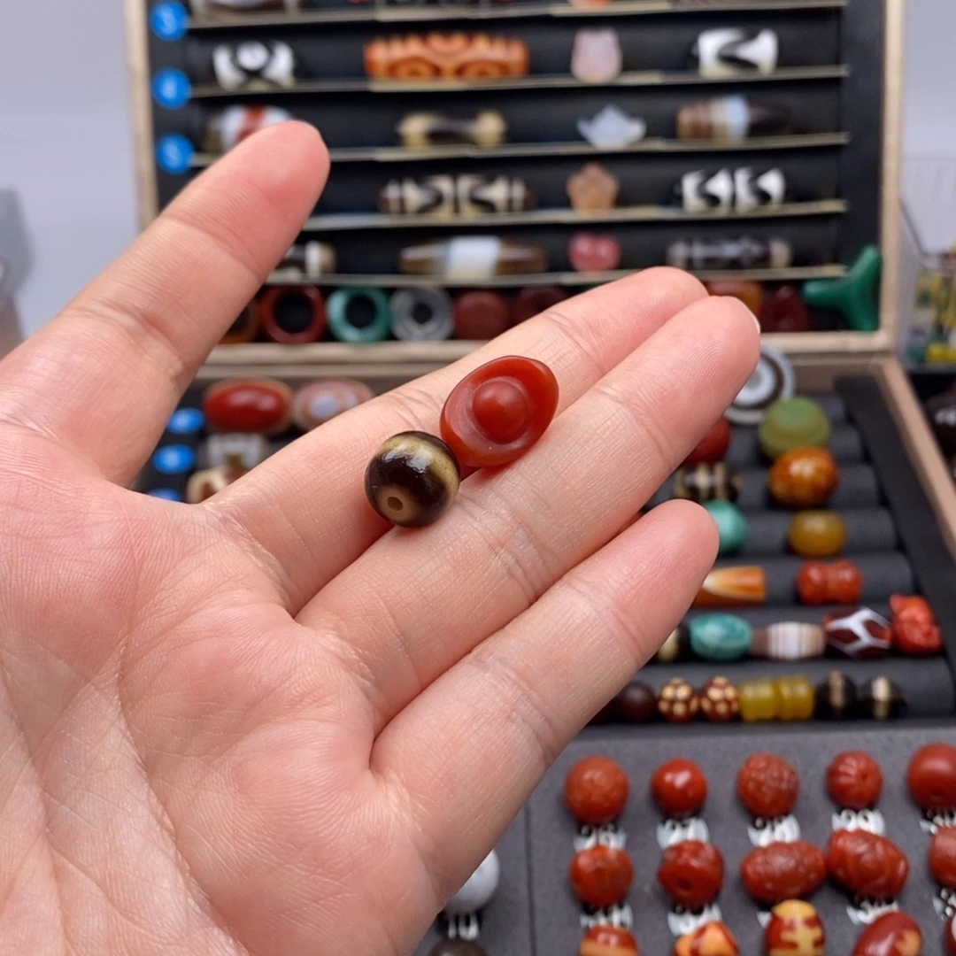 刘****玛瑙/玉髓合金珠宝半成品