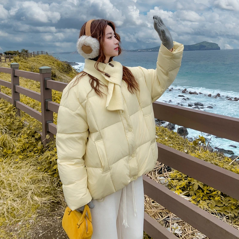 9912针织围巾黄色羽绒服女冬季2025新款独特超好看减龄白鸭绒外套