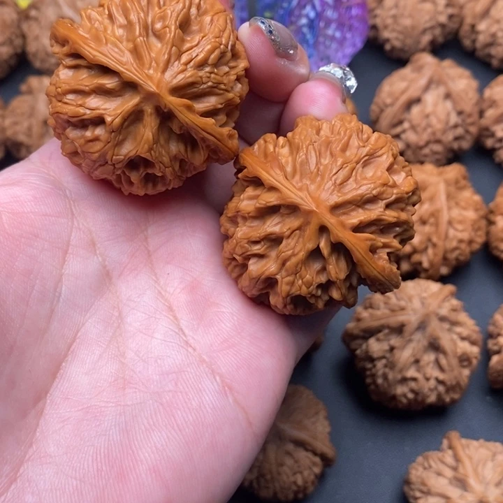 文玩核桃吊坠@**儿苹果园