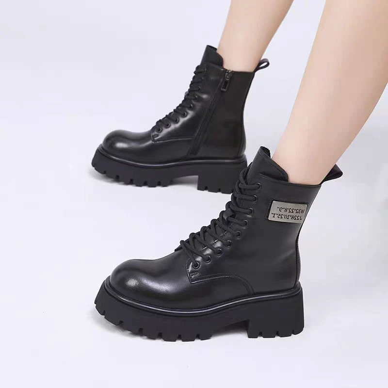 马丁靴女冬季新款中筒女靴子厚底英伦风百搭机车短靴18F20