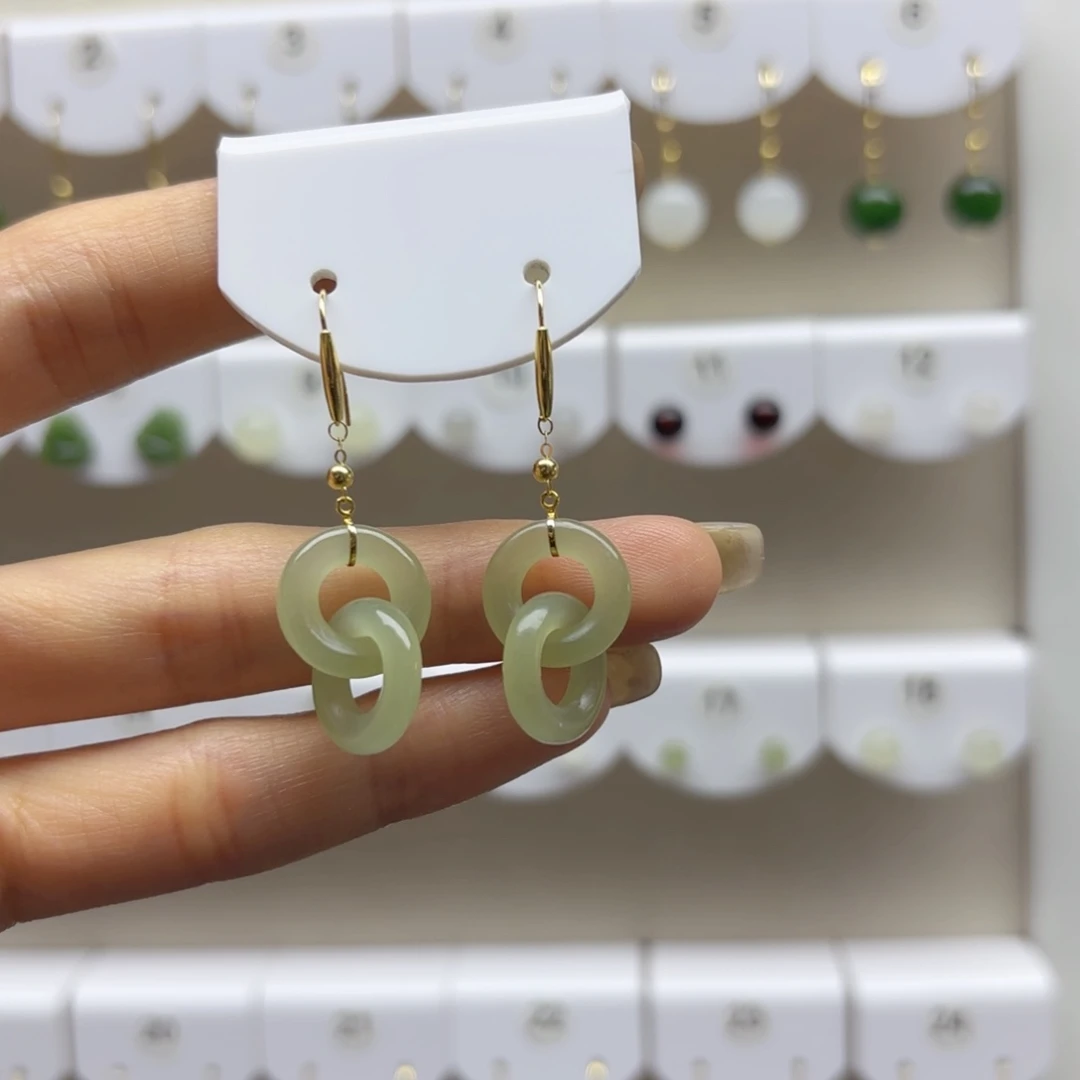 18K金镶嵌和田玉耳饰S**K