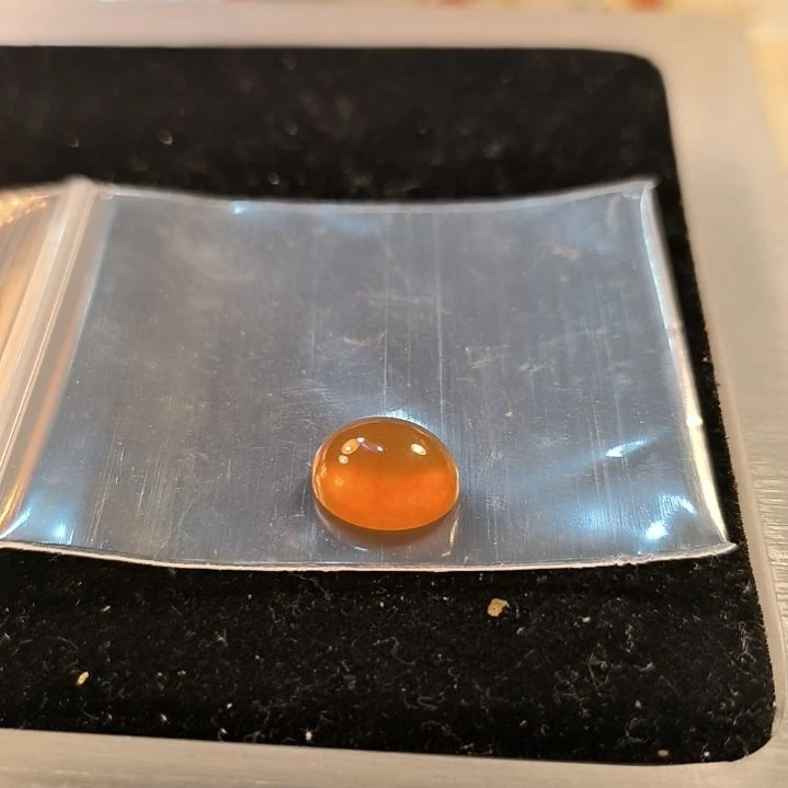 海***蓝石英岩玉未镶嵌戒面