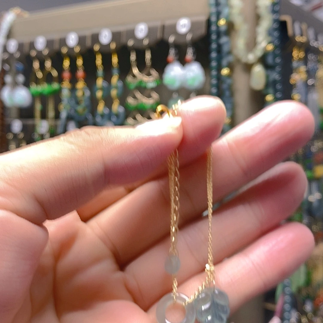 未镶嵌翡翠耳饰翡翠