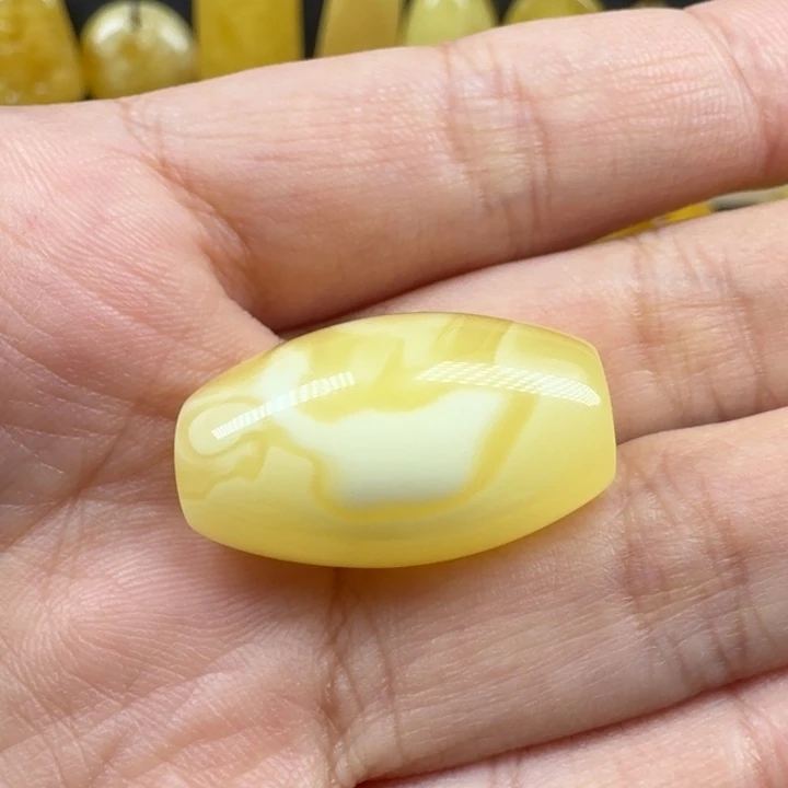 蜜蜡未镶嵌珠宝奇石