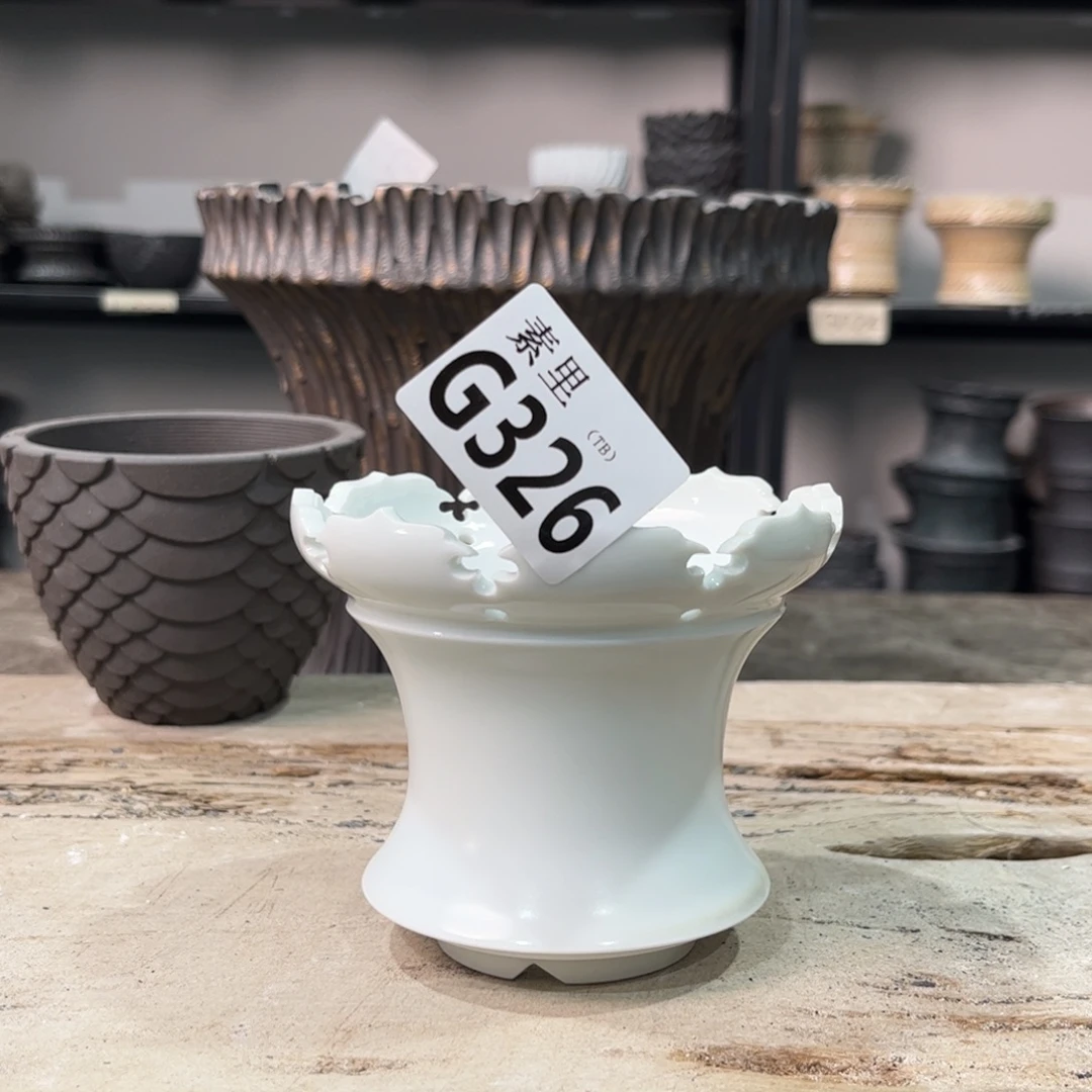 陶内口9.5高8.5瑕疵