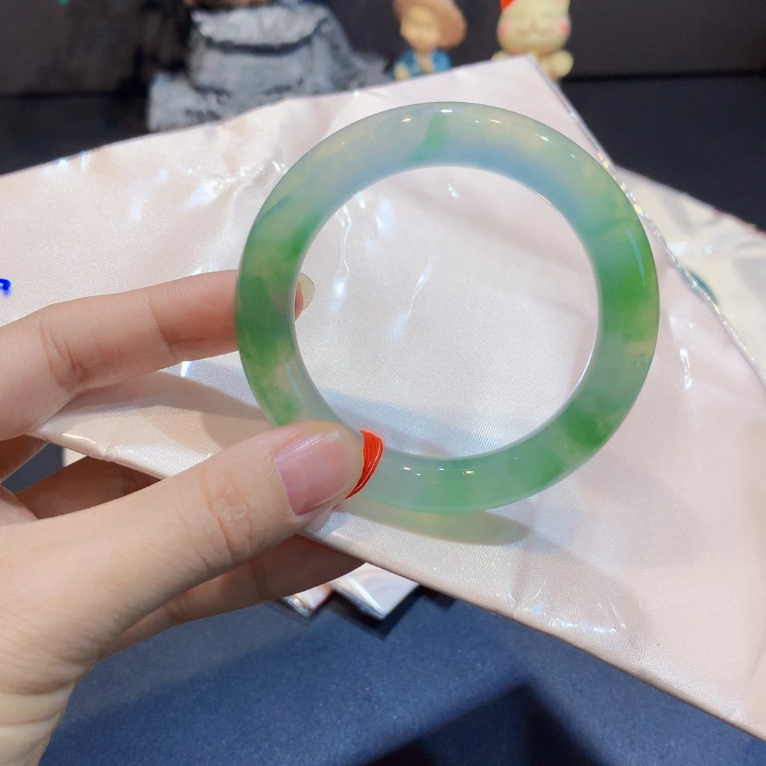 翡翠未镶嵌手镯52