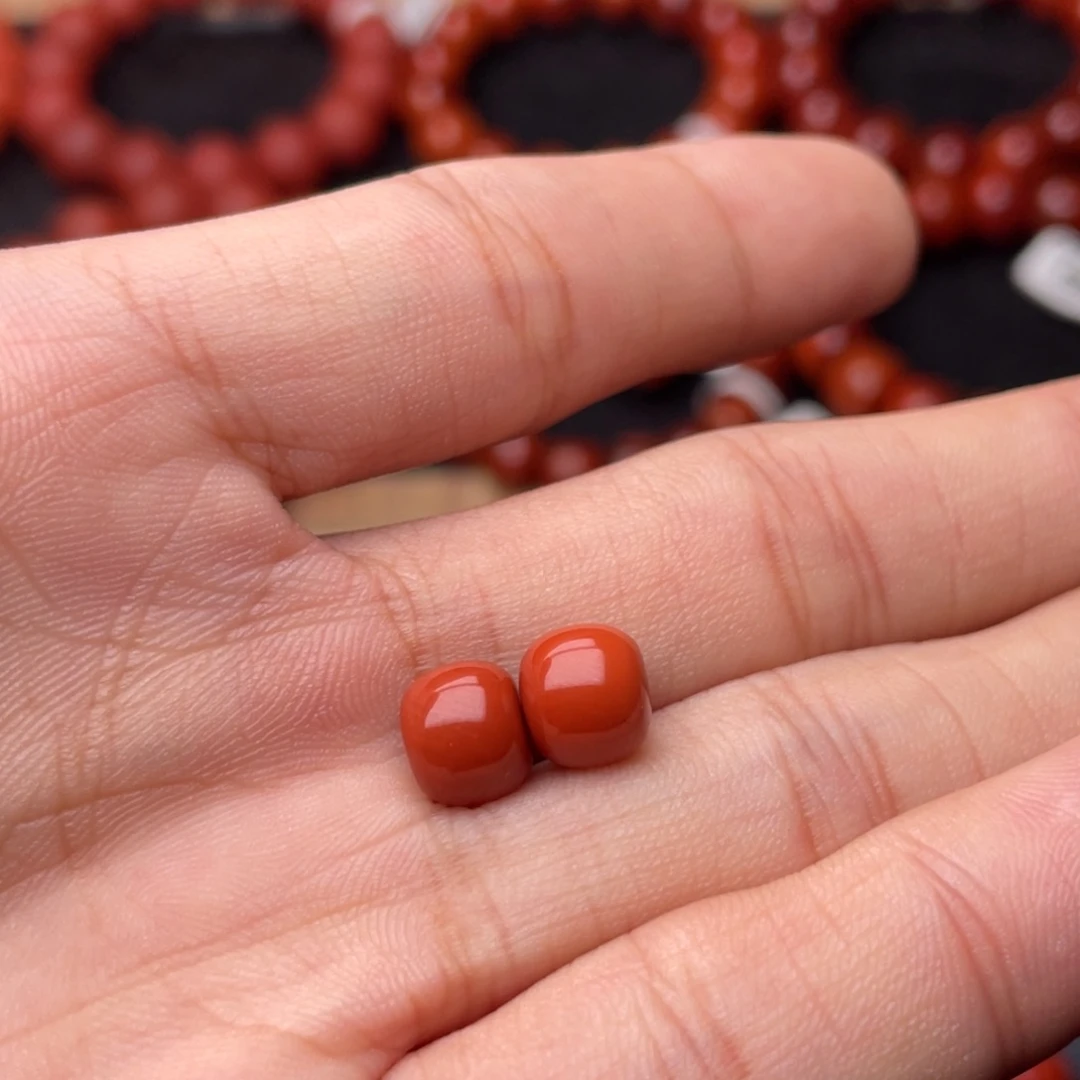 向***葵南红玛瑙未镶嵌手串H8mm满肉柿子红老型一对