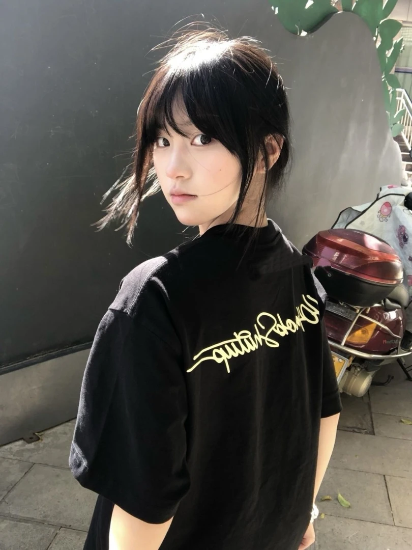 夏季新款宽松原宿风上衣学生百搭刺绣短袖t恤韩版T恤上衣女潮BF韩