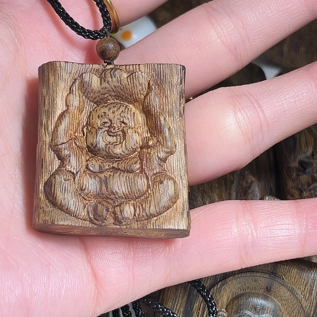 吊坠沉香沉香吊坠弥勒佛