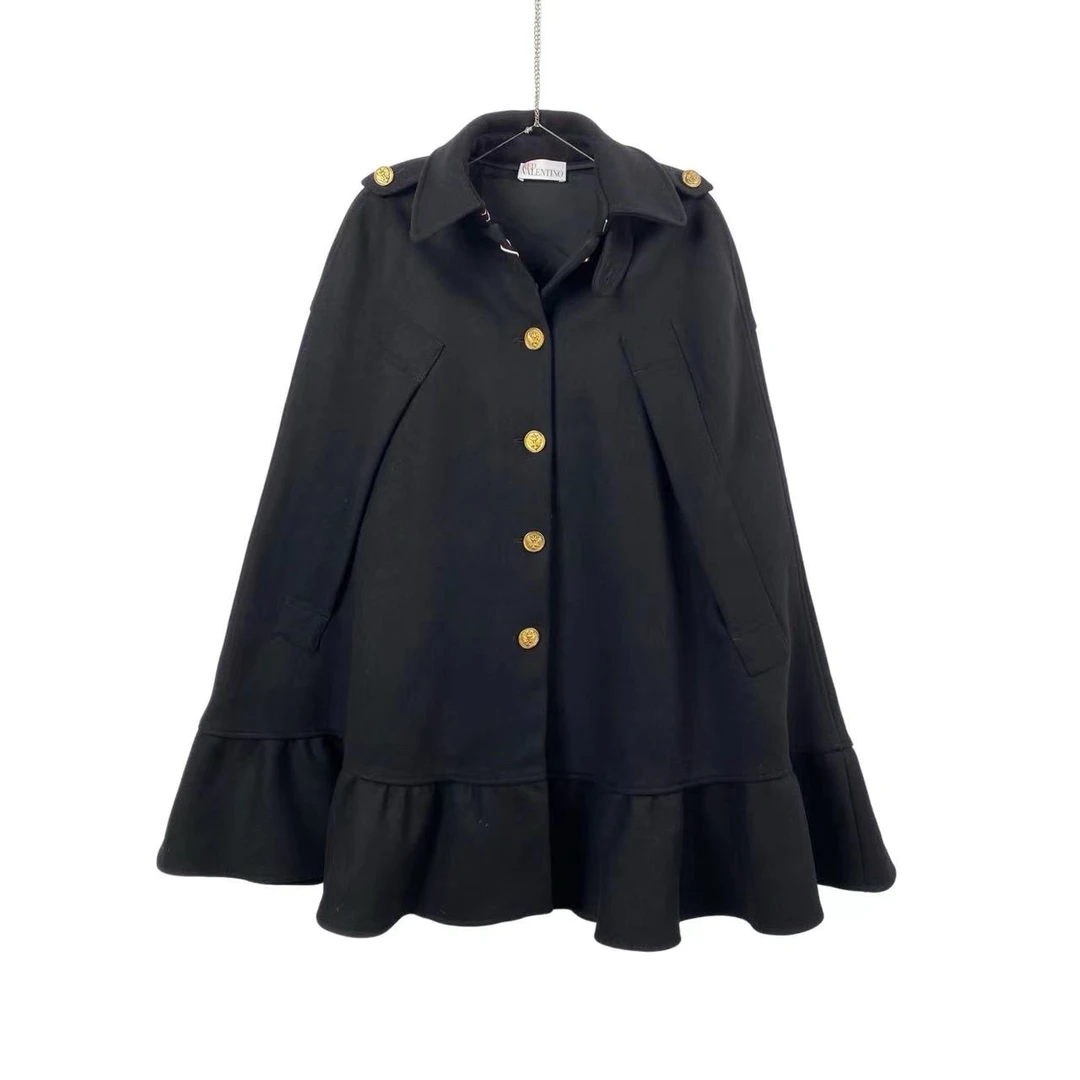 Valentino/华伦天奴 bb1022 黑色金扣斗篷 36码 98新