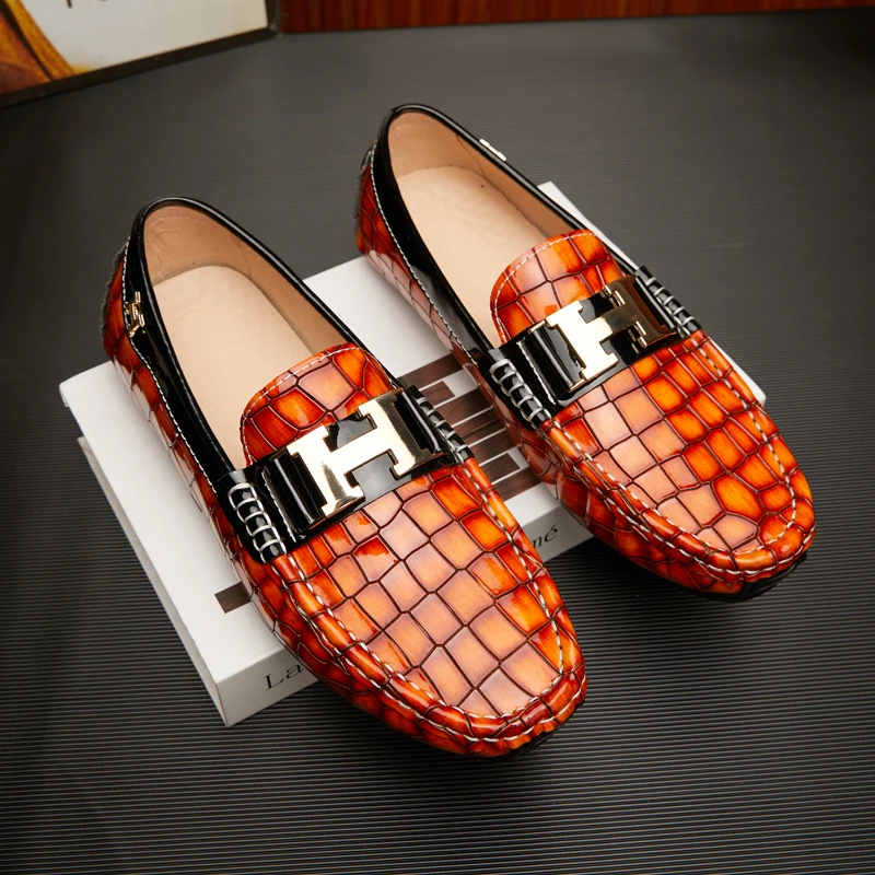 路约威格新款漆皮豆豆鞋男真皮青年一脚蹬鳄鱼纹休闲亮皮乐福潮鞋