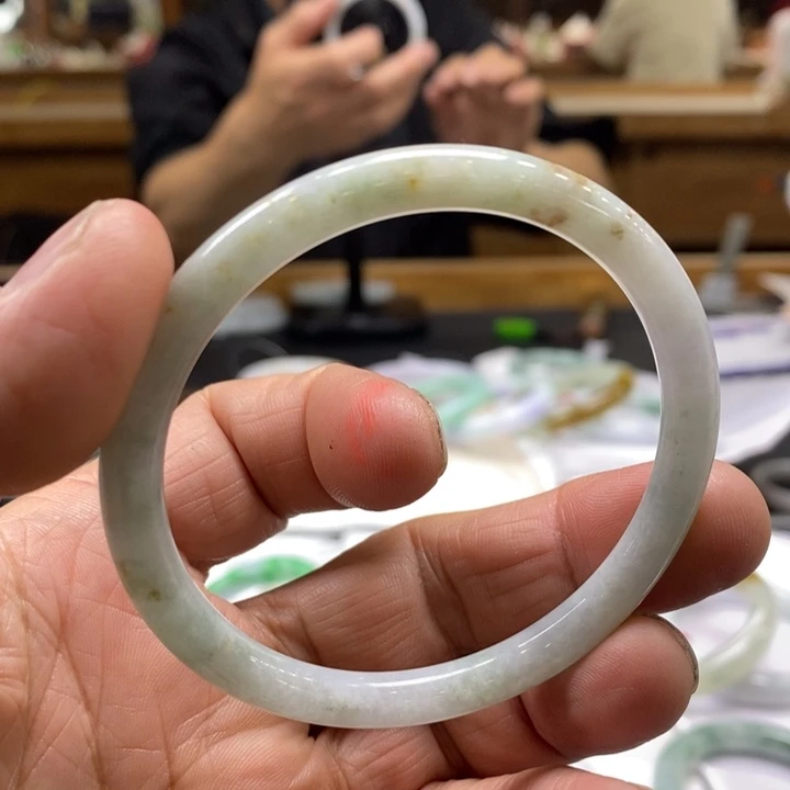 翡翠未镶嵌手镯翡翠手镯58，卡6