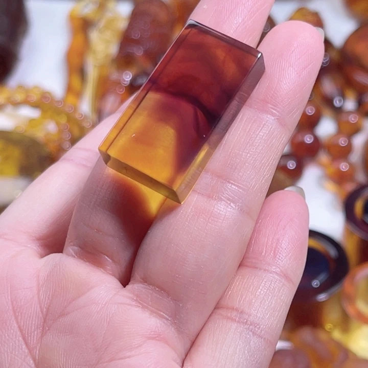 琥珀未镶嵌裸石福利