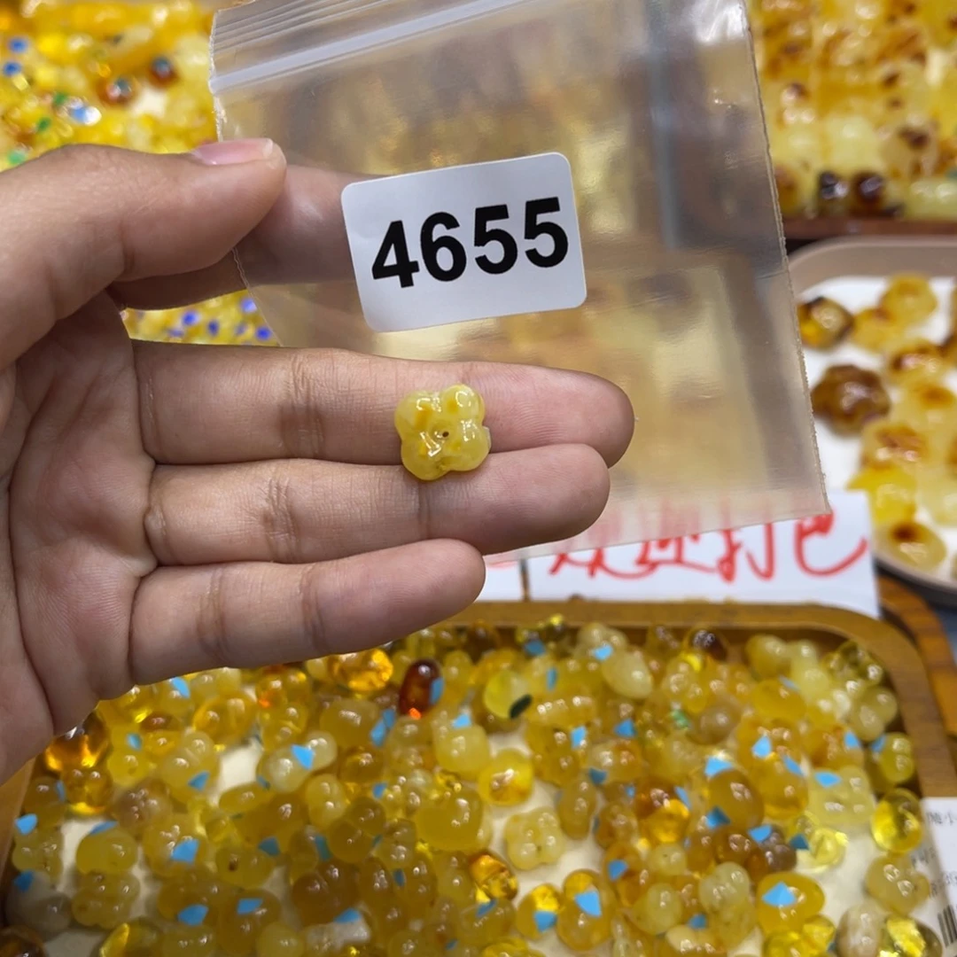 琥珀珠宝奇石未镶嵌