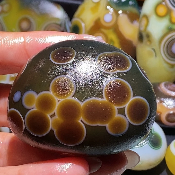 玛瑙/玉髓未镶嵌珠宝奇石44