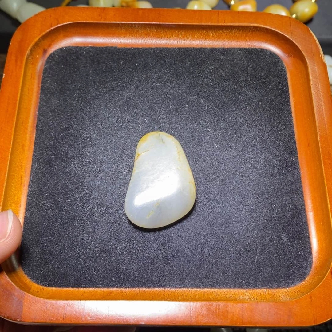 和田玉颈饰未镶嵌?**?