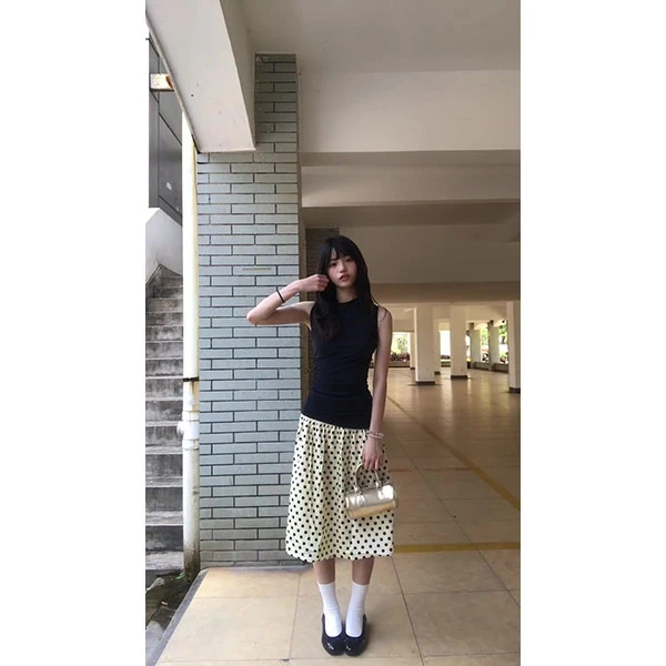 气质套装简约纯色黑色无袖背心女夏季波点半身裙两件套