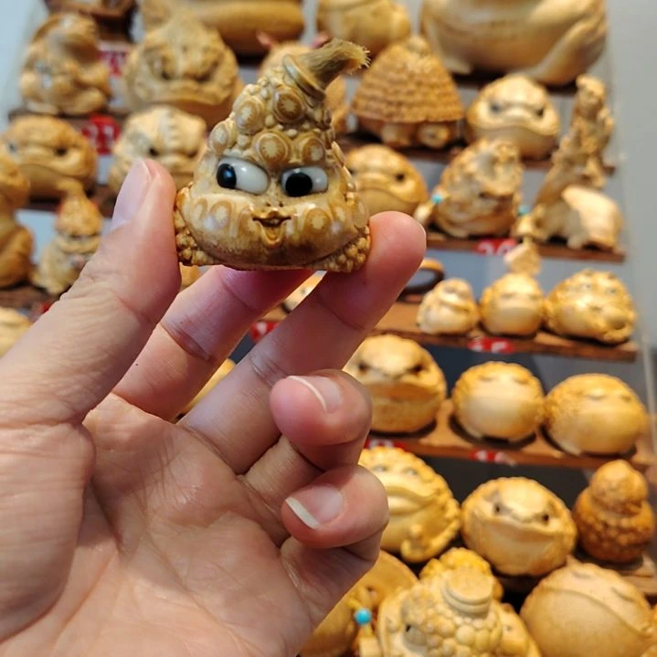 J***n竹竹根雕三足金蟾一撮毛