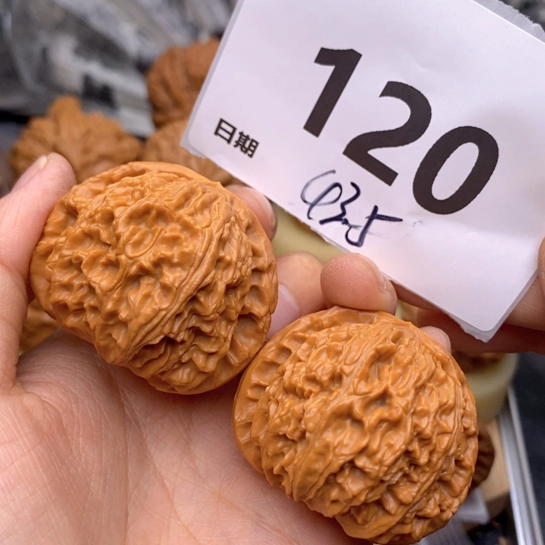 文玩核桃把件120高43.5白