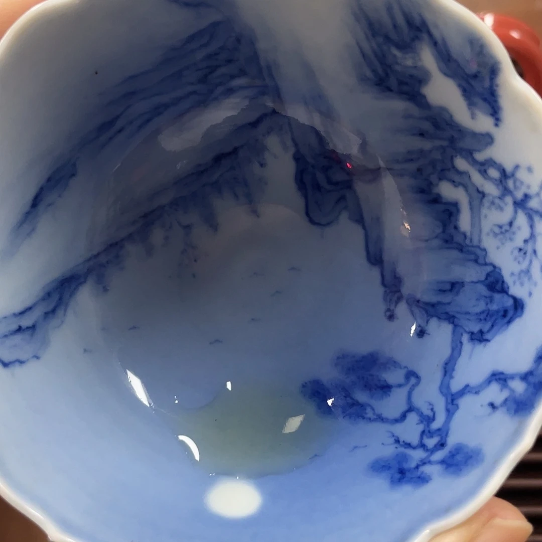 搪瓷苏*儿杯子里还有好多