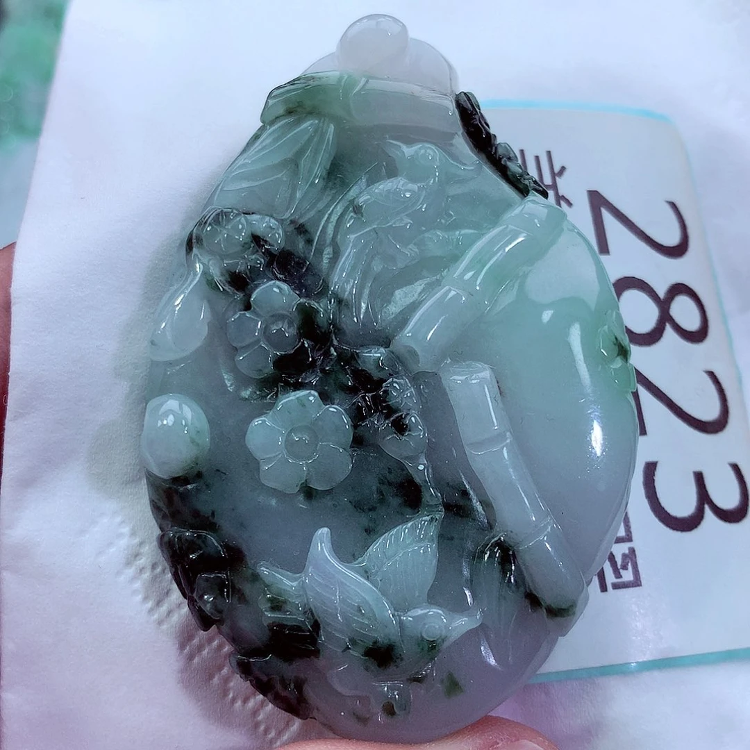 吊坠(不含链)未镶嵌翡翠