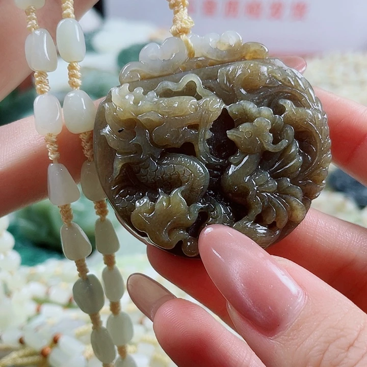 颈饰未镶嵌和田玉