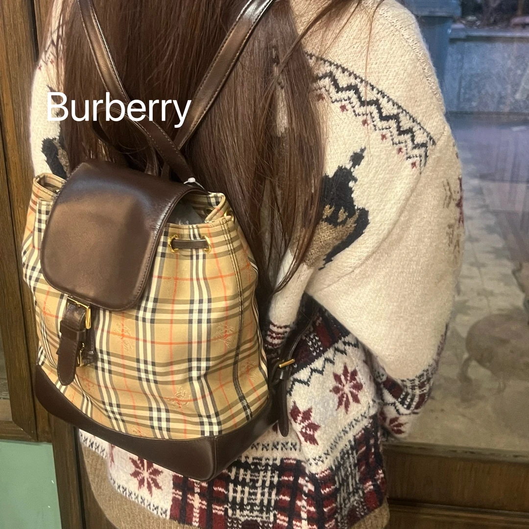 95新 BURBERRY/博柏利 L341战马格纹双肩包95新/代卖服务