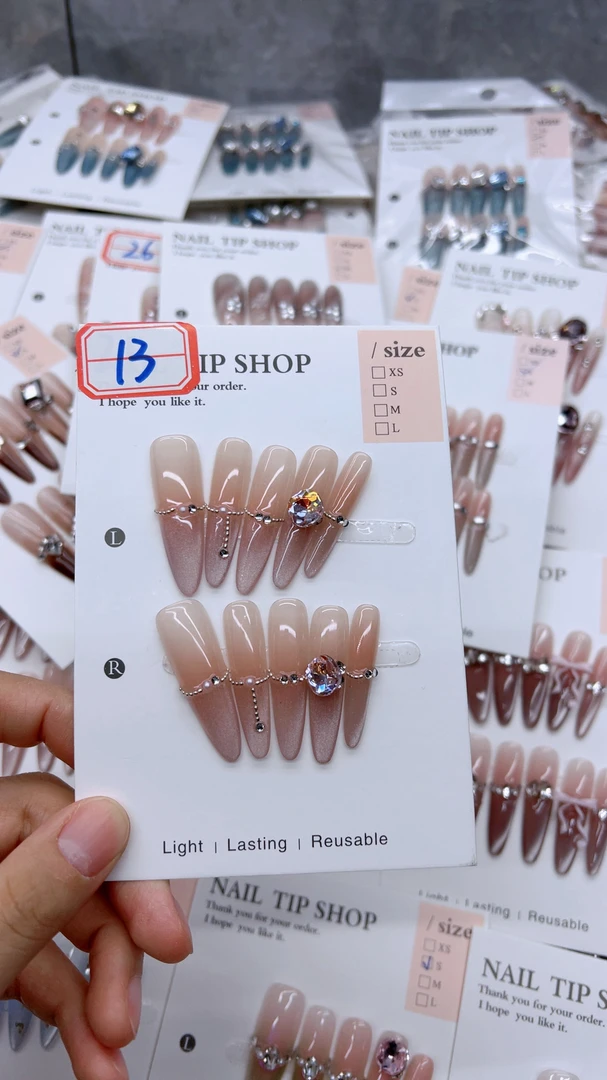 【温柔粉系】纯手工穿戴甲高级设计粉色法式显白猫眼美甲贴片