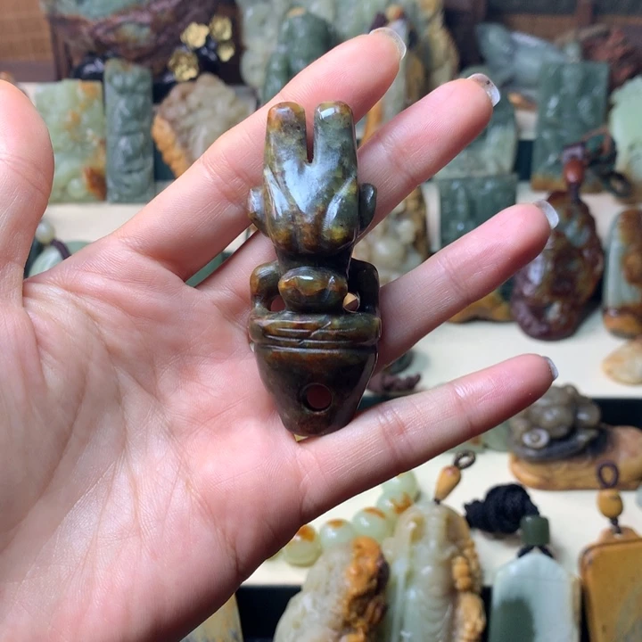 岫岩河磨玉（透闪石质玉）未镶嵌挂件