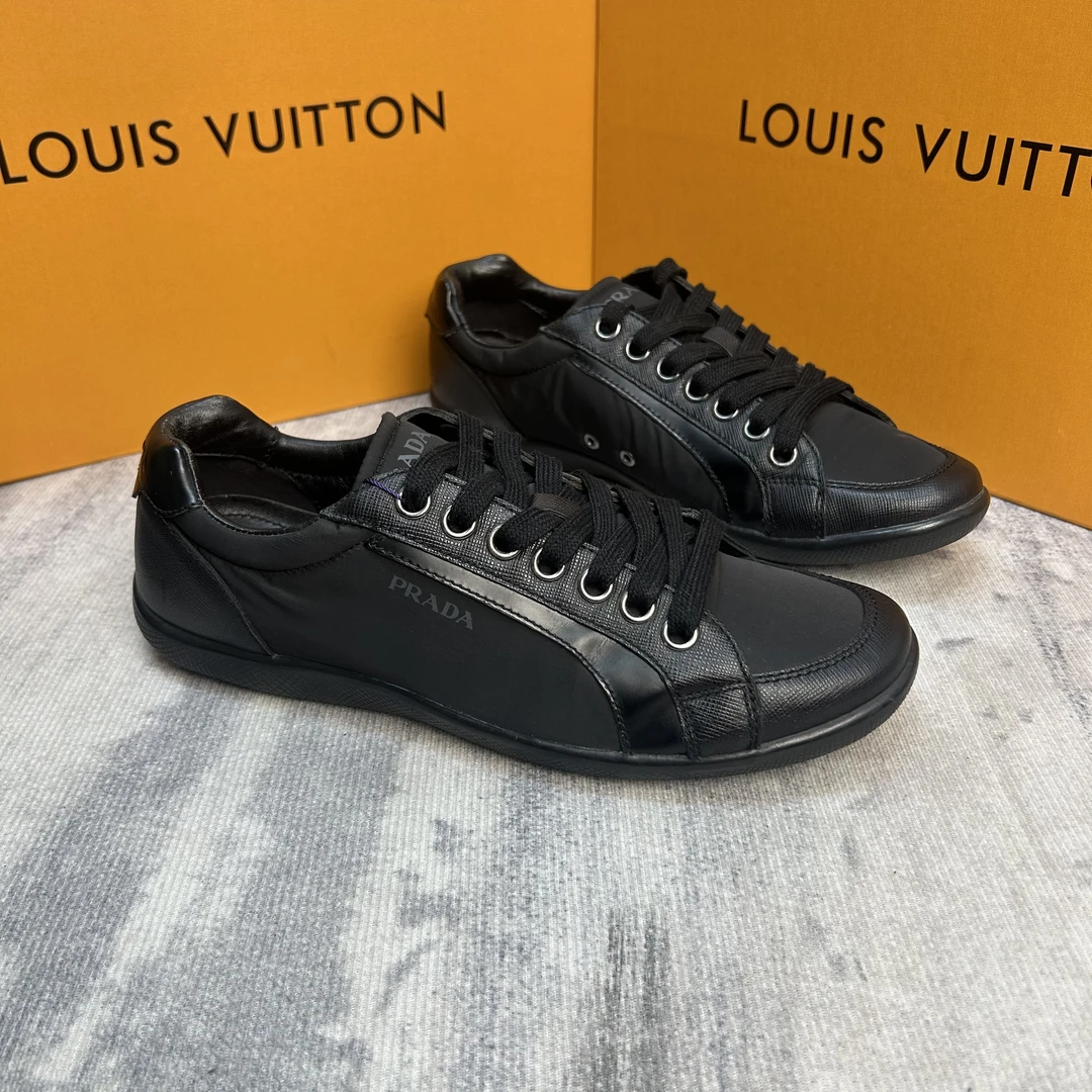 95新 Prada/普拉达 黑色布面皮革拼接休闲板鞋/95新39欧