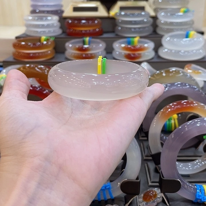 手镯玛瑙/玉髓未镶嵌