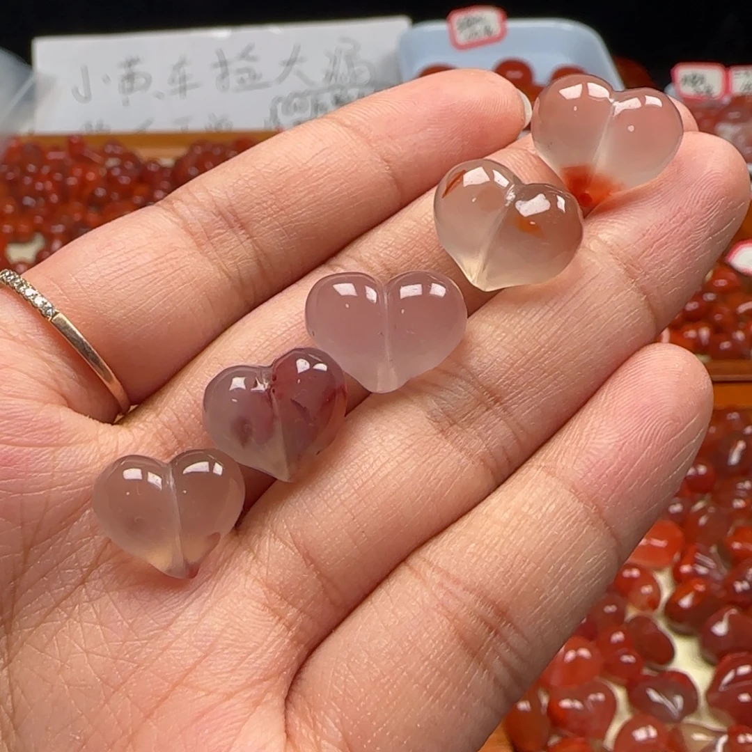 南红玛瑙未镶嵌挂件