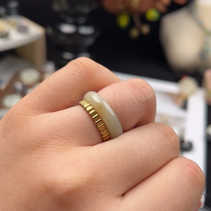 和田玉（糖玉）戒指未镶嵌新疆且末糖16码不退换