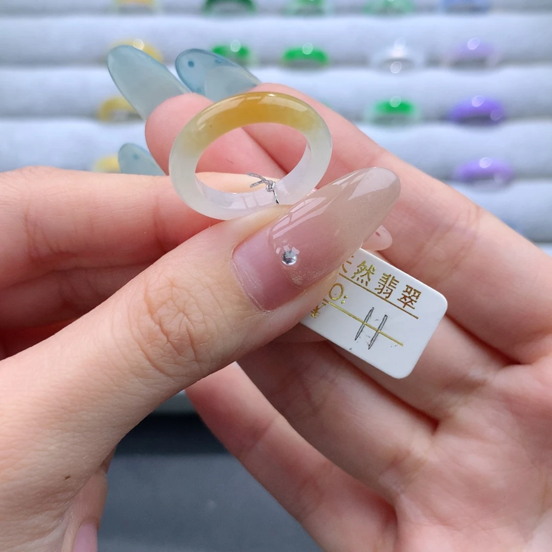 未镶嵌戒指翡翠戒指