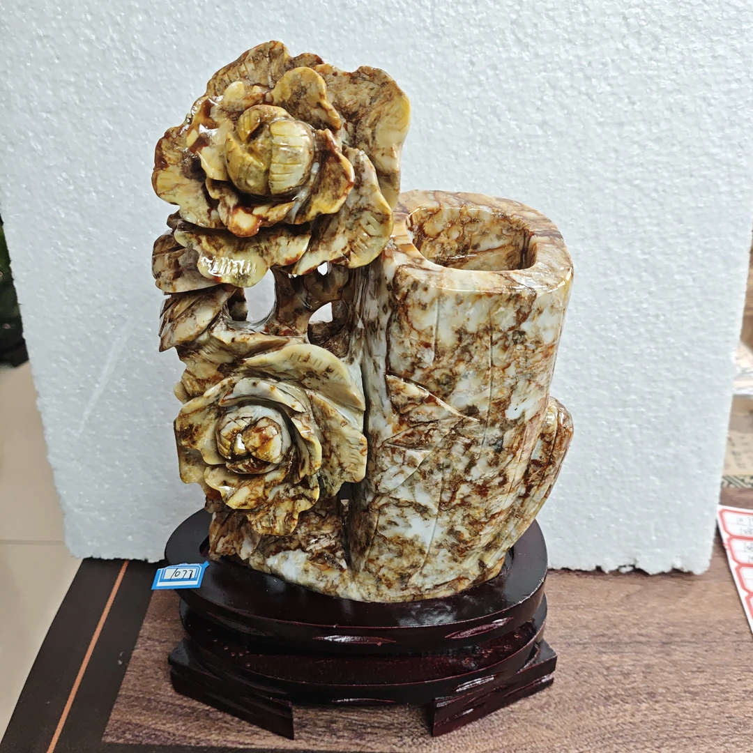 玉岫岩料手工雕刻居家装饰高端摆件一物一图1077