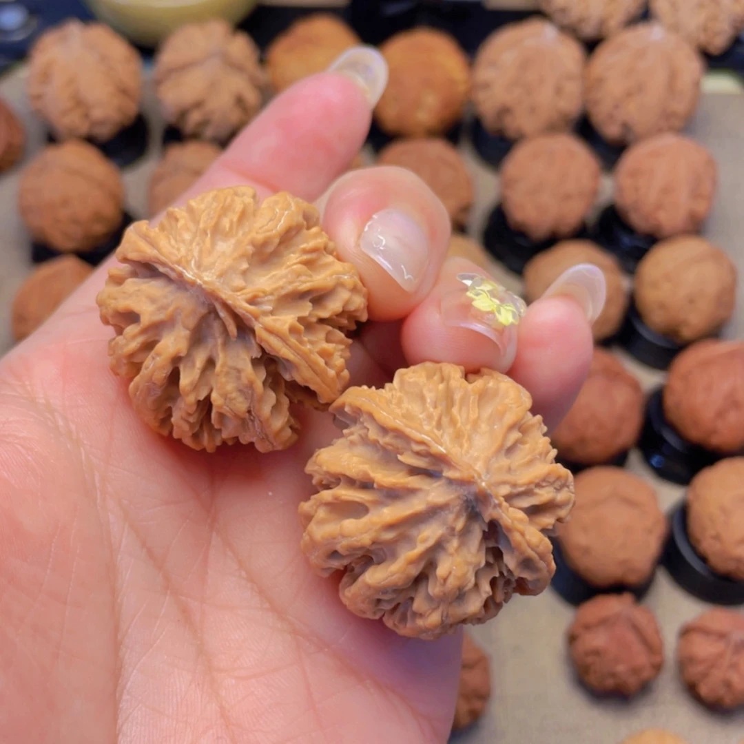 【闪购商品】吊坠文玩核桃小****?大呲花