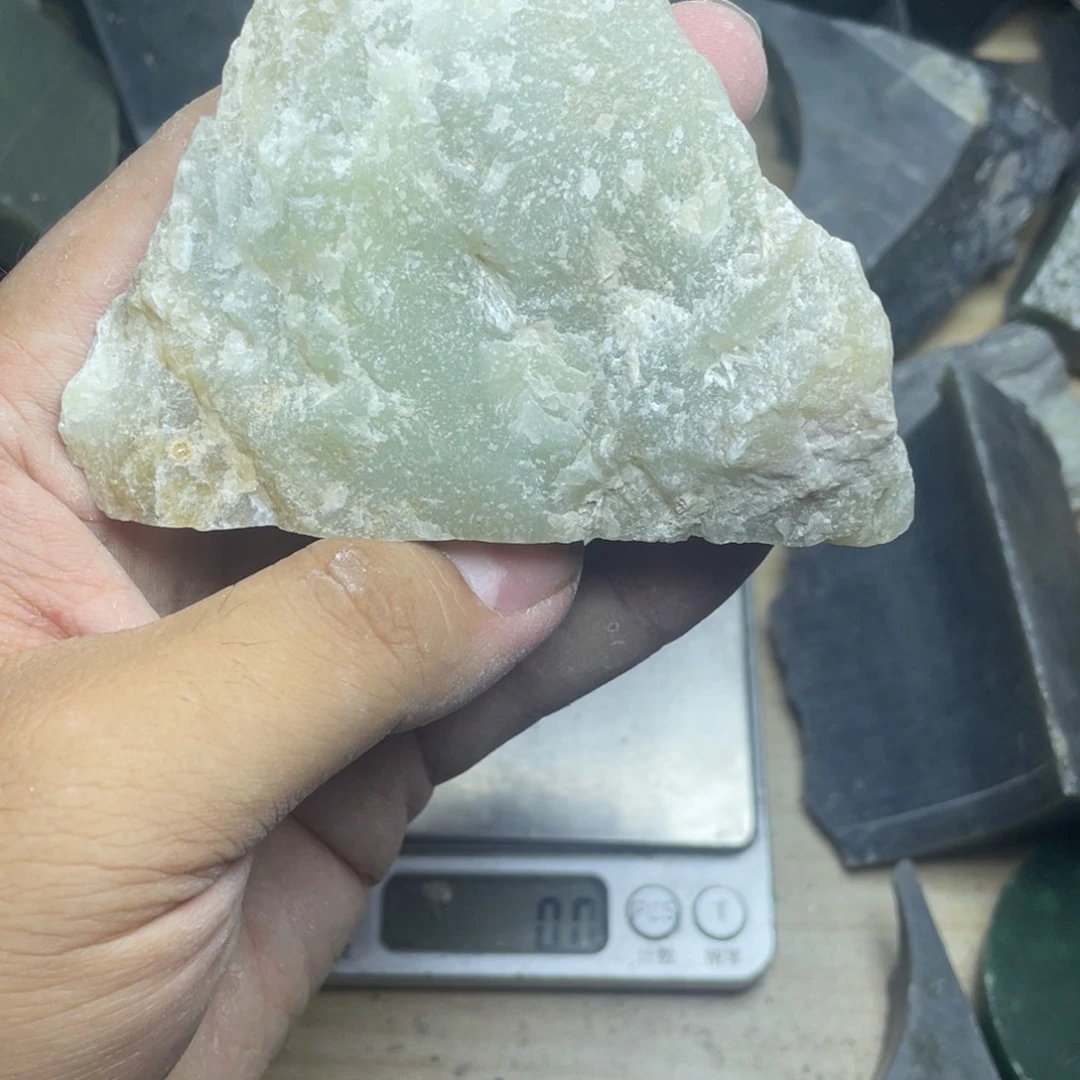 和田玉未镶嵌珠宝半成品