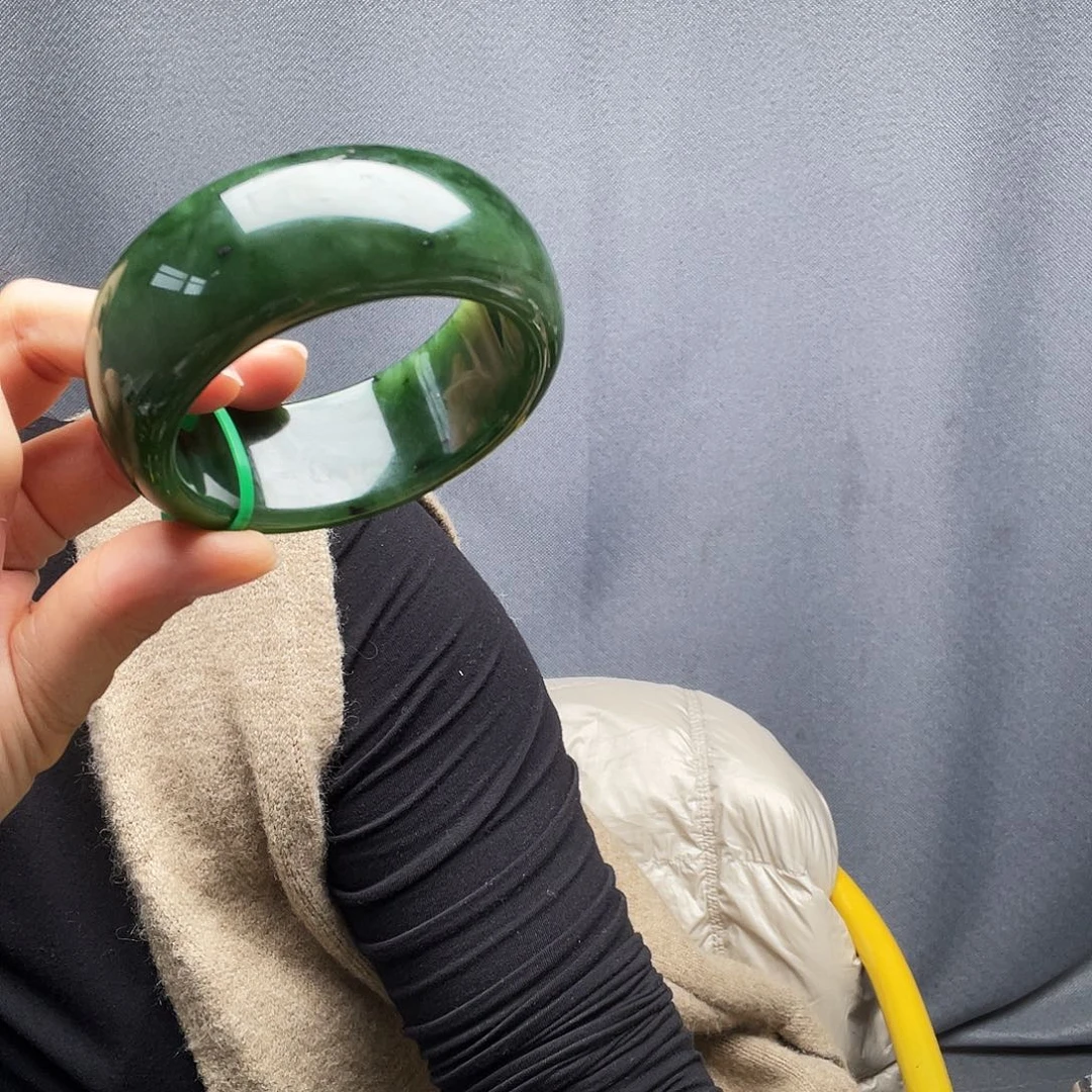 温***旧和田玉未镶嵌手镯