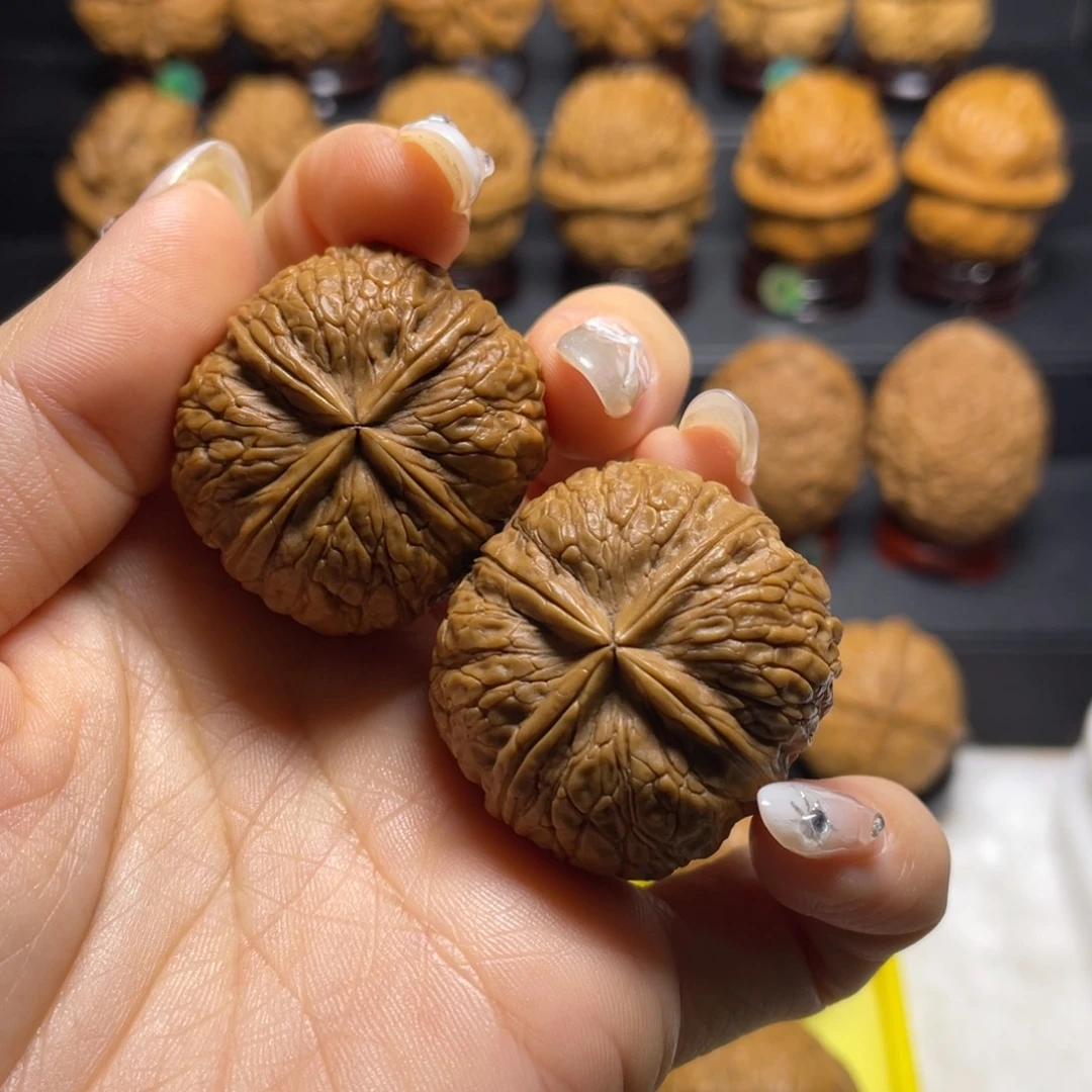 哈****把件文玩核桃Y6四棱