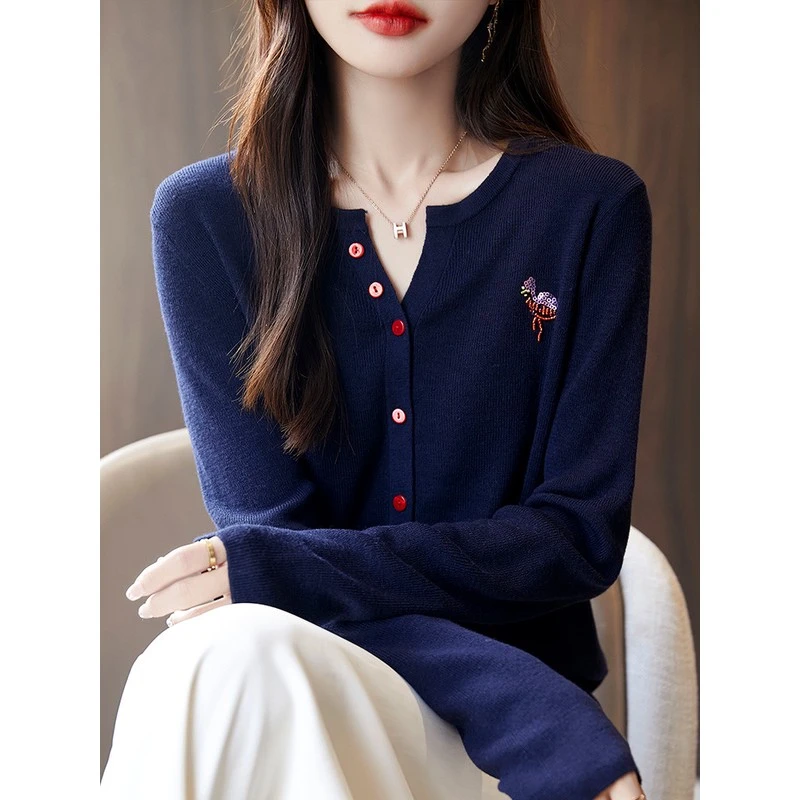 V领打底衫女2026新款春秋内搭洋气宽松减龄大码女装秋冬针织毛衣