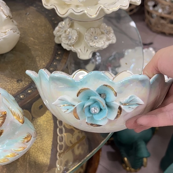 瓷片瑕。。。。。。。。。。。。。。