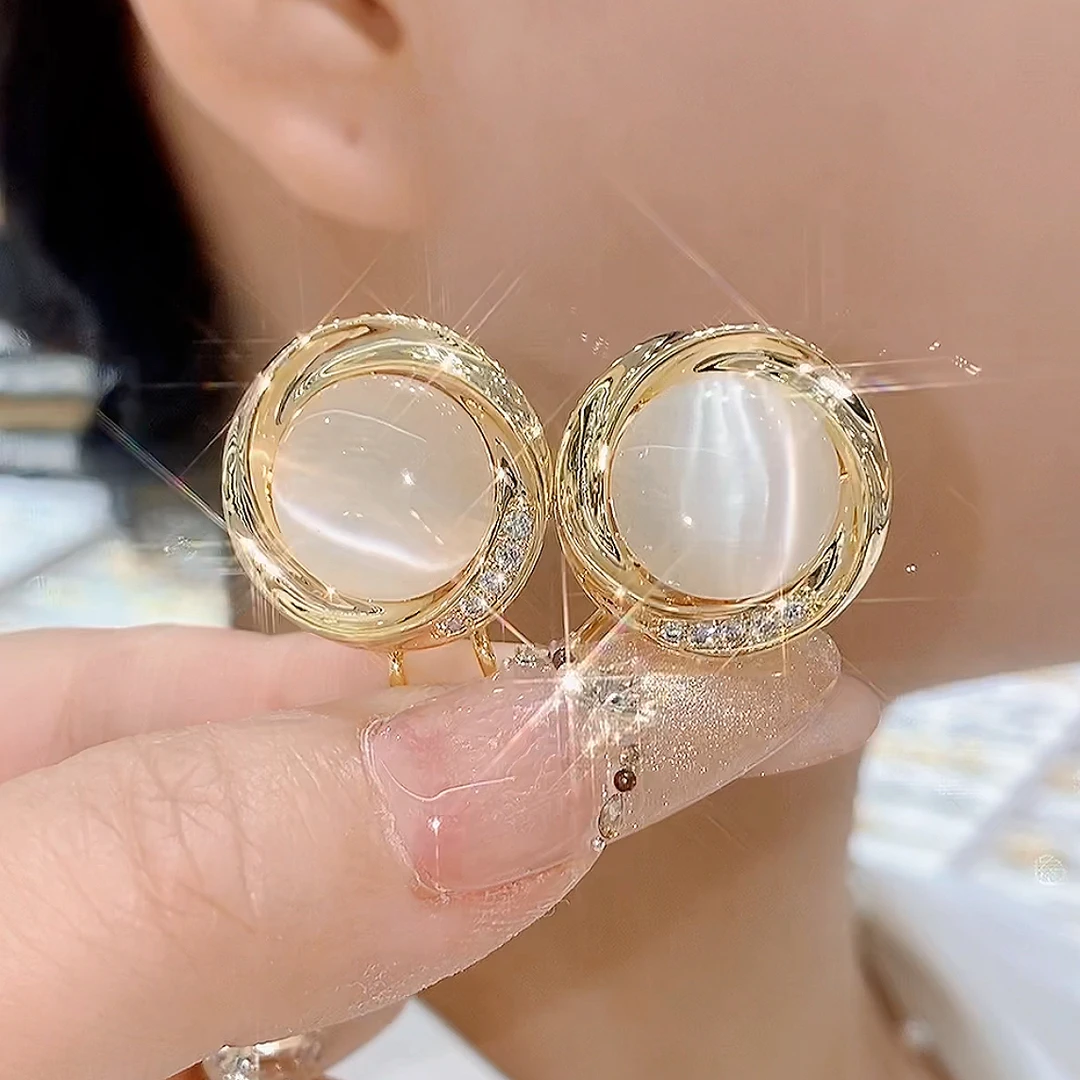 铜合金亚克力耳饰 158-温柔月光宝盒时尚显白精致小巧百搭耳钉