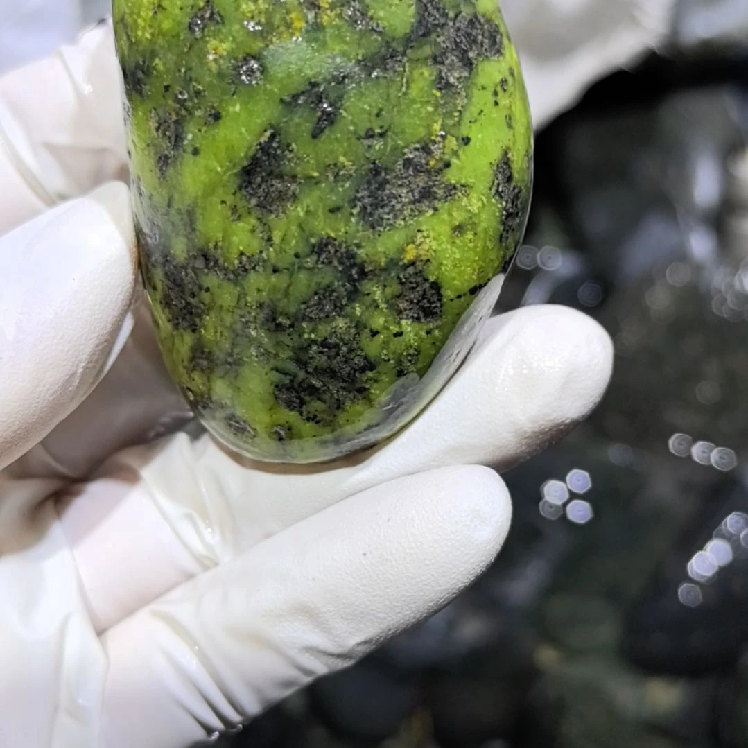 用***乐藏玉药王石原石一个