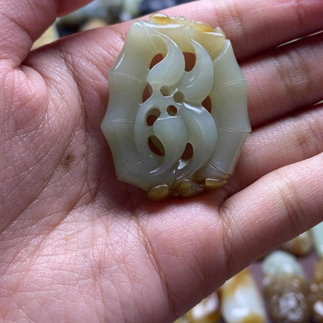 吊坠(不含链)未镶嵌和田玉（糖玉）