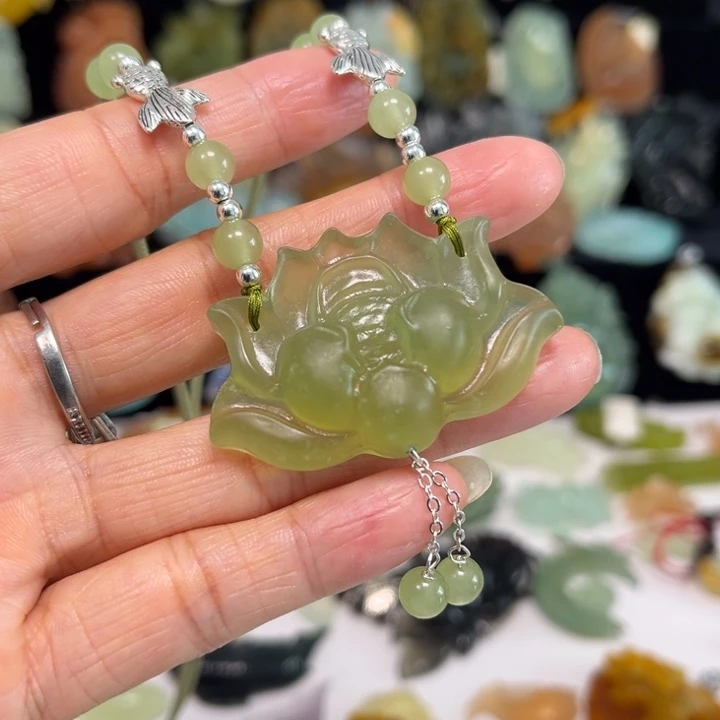 蛇纹石玉未镶嵌吊坠(赠链)