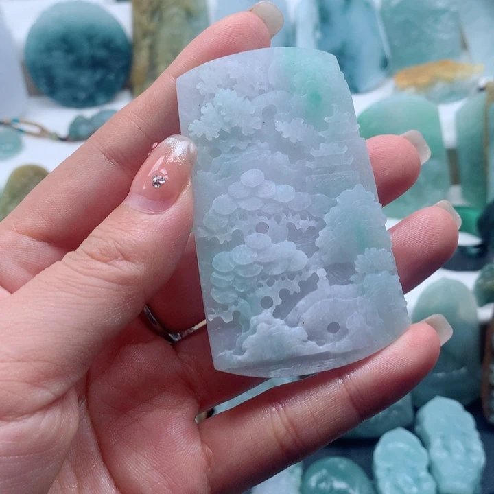 定制翡翠未镶嵌山水牌