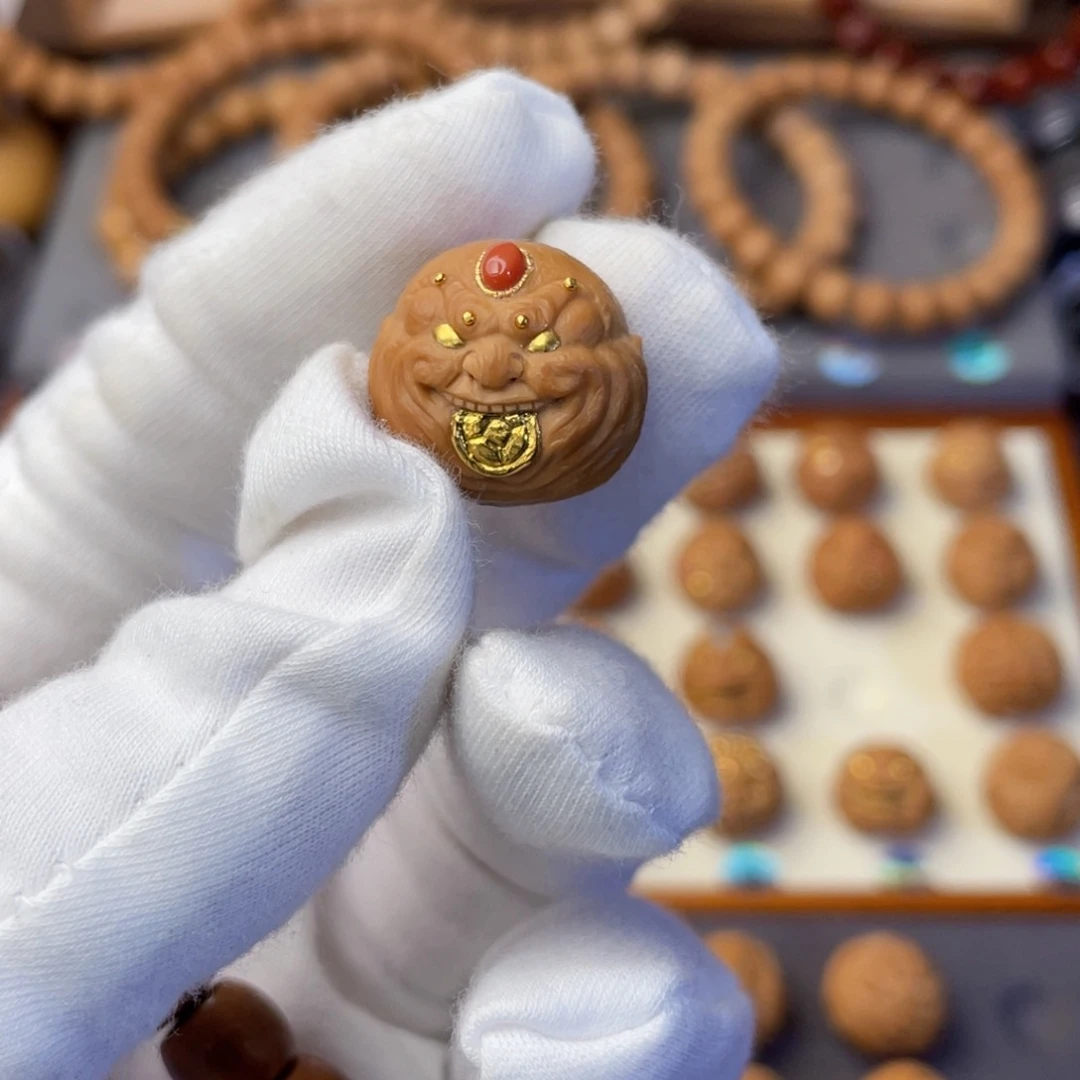 猴头核桃吊坠满工咬钱恶僧