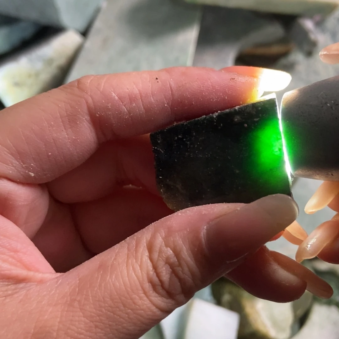 翡翠未镶嵌挂件天然翡翠