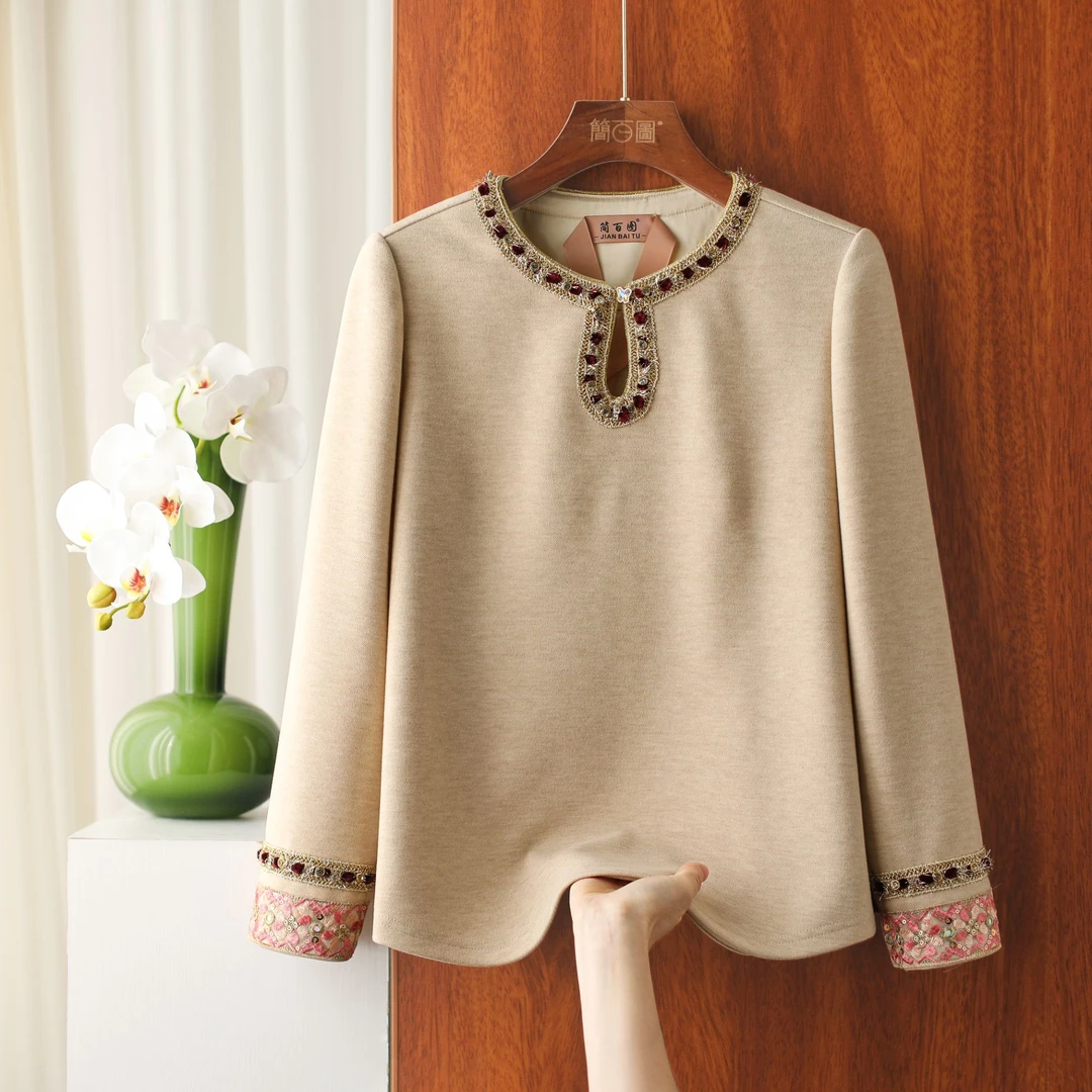 kaka秋冬新款重工钉珠卡其色毛衣加厚加密遮肉显瘦百搭上衣