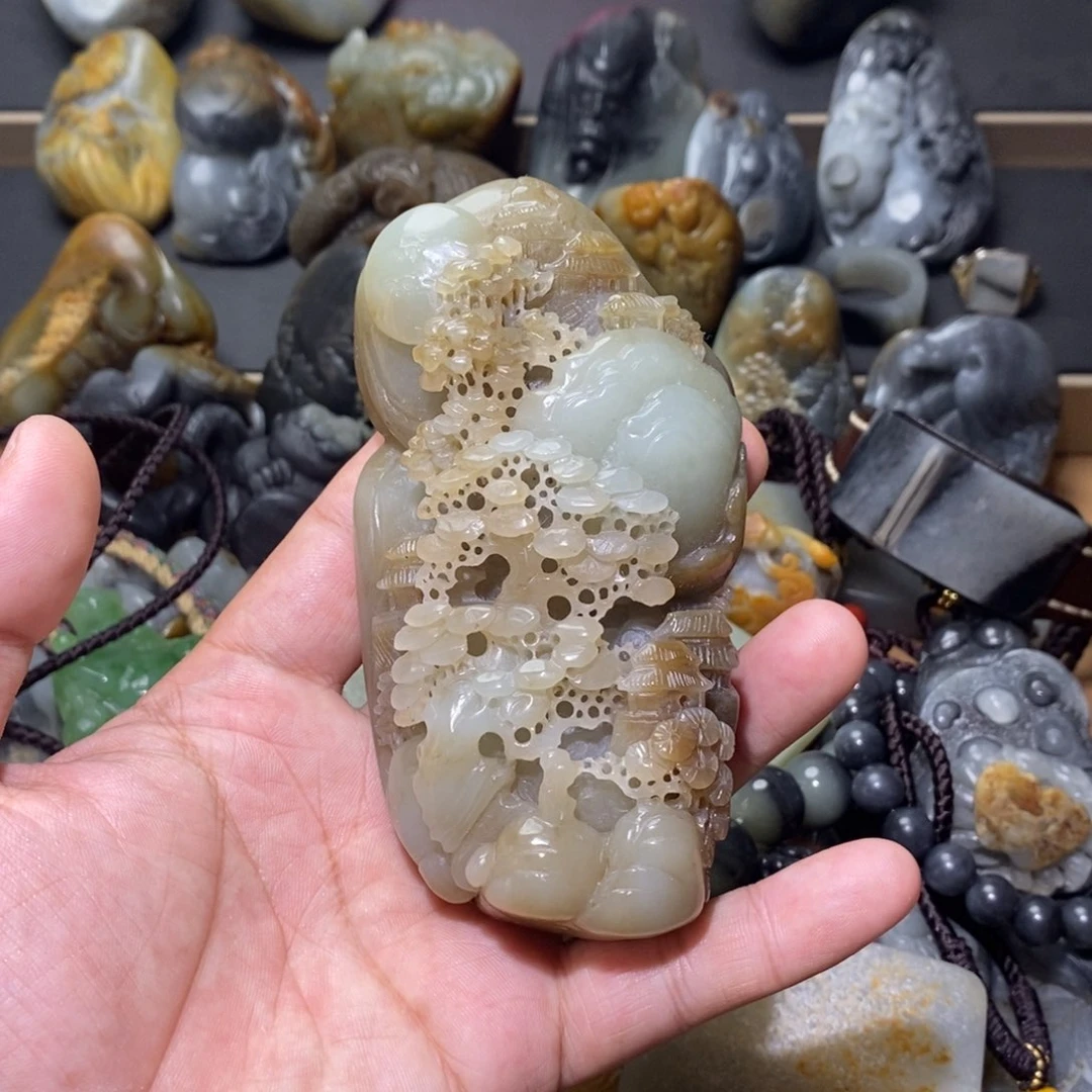 未镶嵌和田玉把件